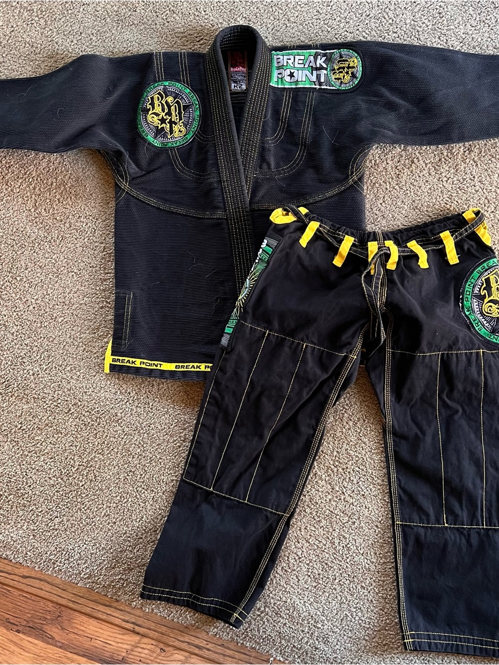 Breakpoint Deluxe Youth Black & Yellow Brazilian Jiu-Jitsu Gi (K2)